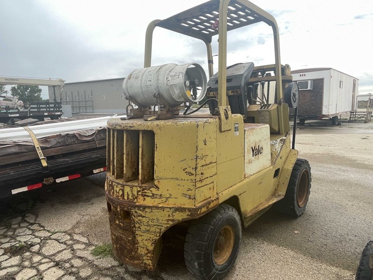 #10490-•-yale-fork-lift-image-5