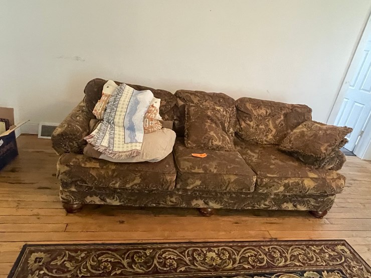#6256-•-sofa-and-loveseat-image-2