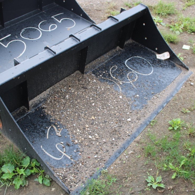 #5060 • 63'' skid steer bucket