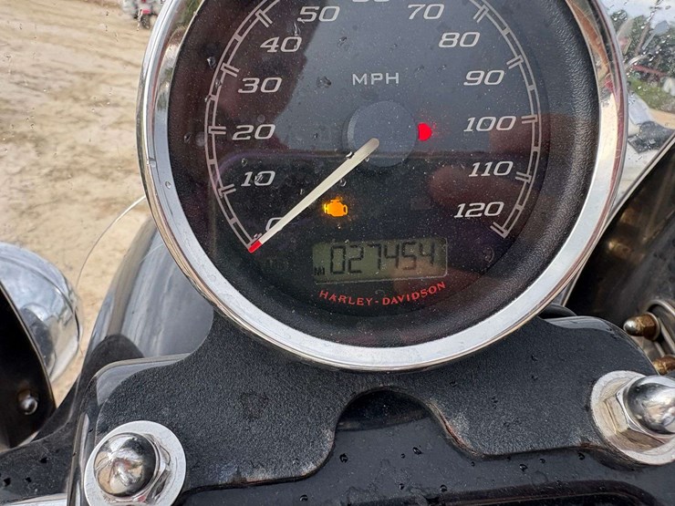 2015-harley-davidson-road-king-flhp-police-motorcycle-(27,454-miles)-image-16