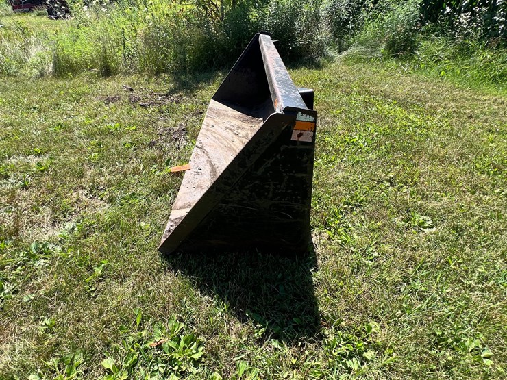 #5705-•-7'-bucket-image-2
