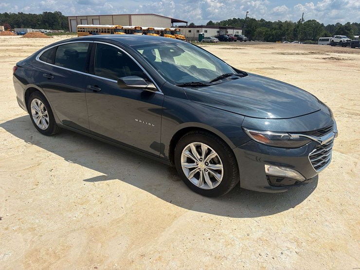 2019-chevrolet-malibu-4-door-sedan-(161,329-miles)-image-4