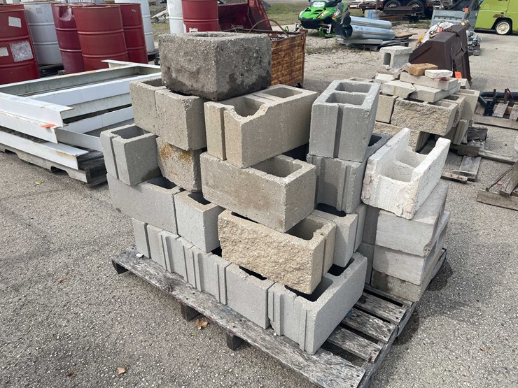 #10626-•-(3)-pallets-of-concrete-pieces-image-3