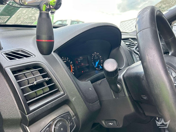 2017-ford-explorer-image-14