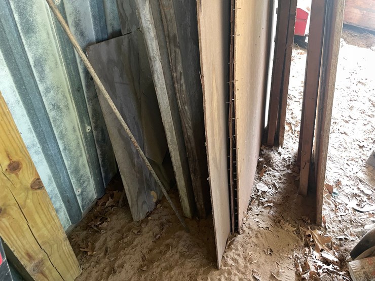 #1682-•-assorted-lumber,-plywood,-and-osb-image-4