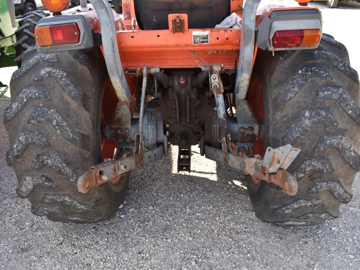 kubota-l3010-image-10