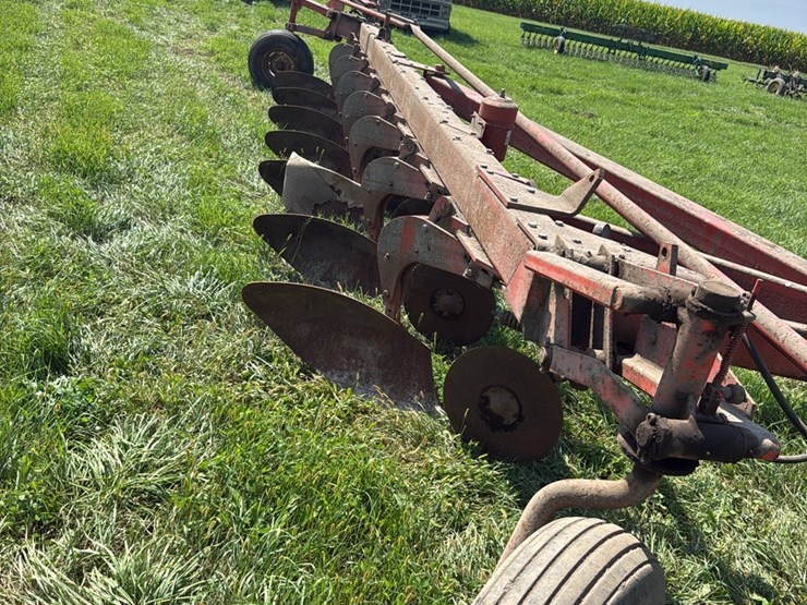 case-7-bottom-molboard-plow-image-2