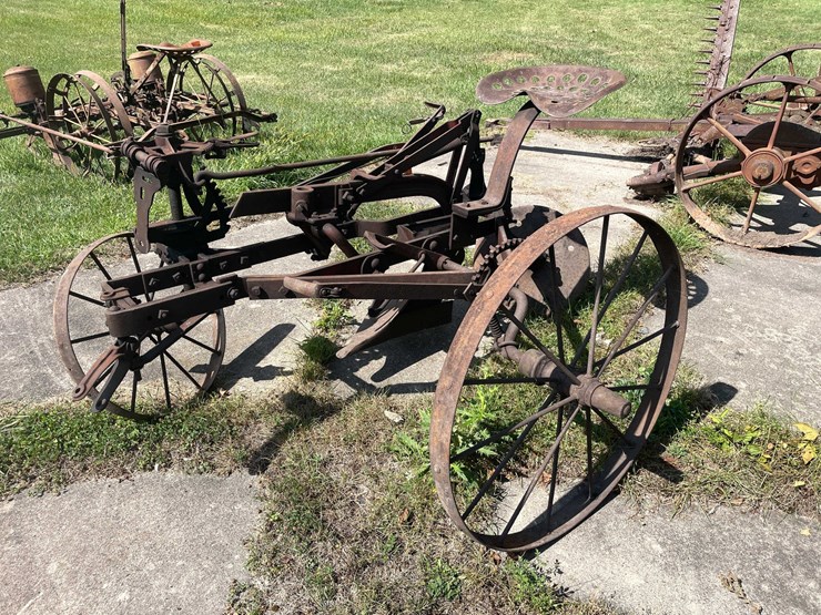 #1623-•-vintage-moldboard-plow-image-5