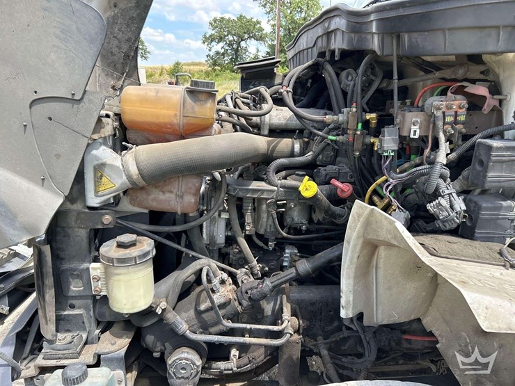2014-international-durastar-4300-image-7