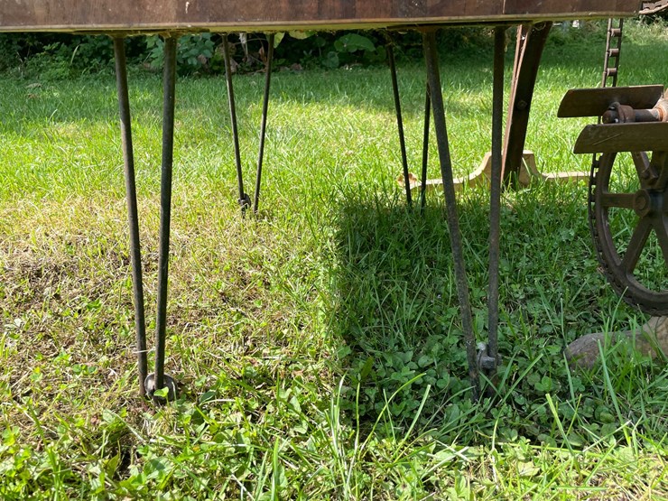#1648-•-treadle-scroll-saw-image-10