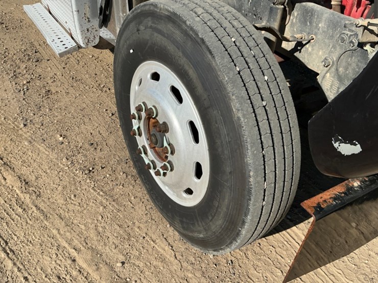 2012-freightliner-coronado-122-sd-image-13