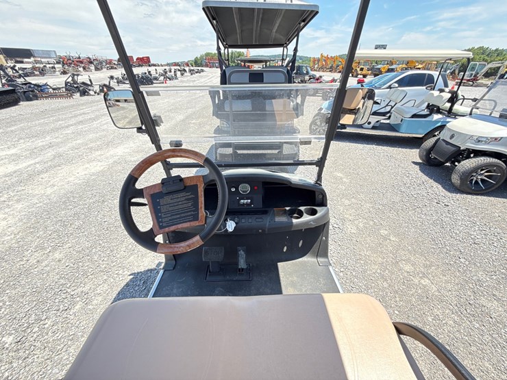 #190-•-star-ev-6-passenger-golf-cart-image-5