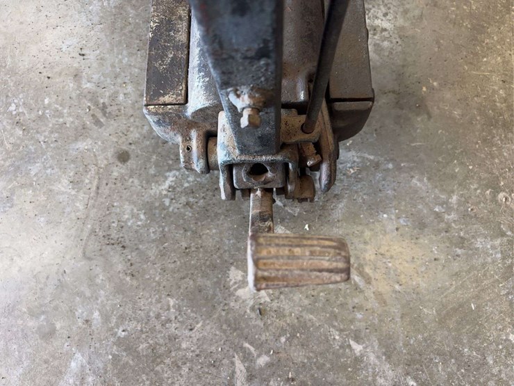 floor-jack-image-4