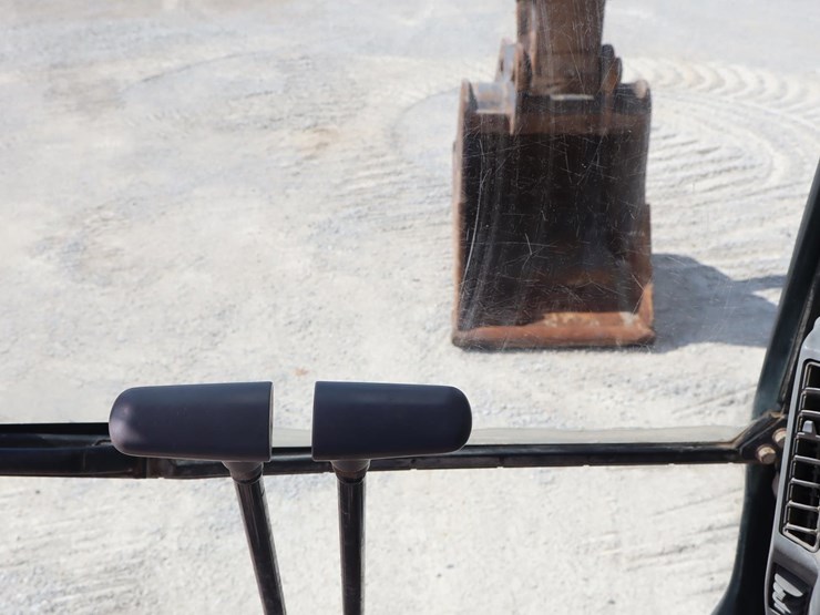 2014-deere-160g-lc-image-11