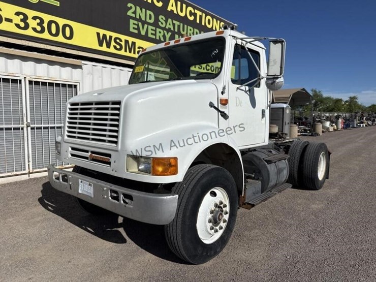 1990-international-7100-image-2