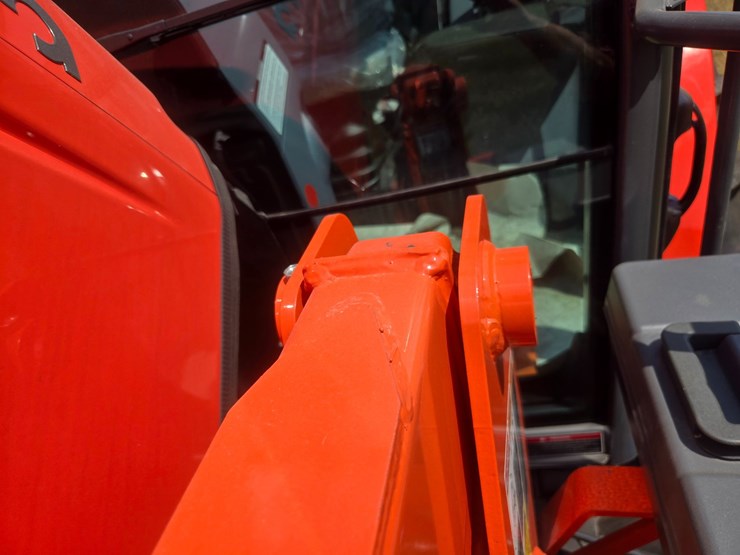 kubota-m6-111-image-80