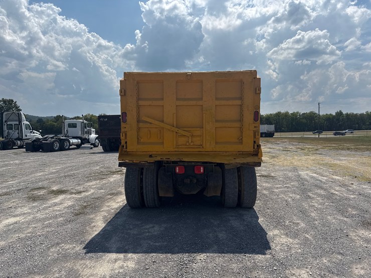 #263-•-2009-international-7500-workstar-tri-axle-dump-truck-image-7