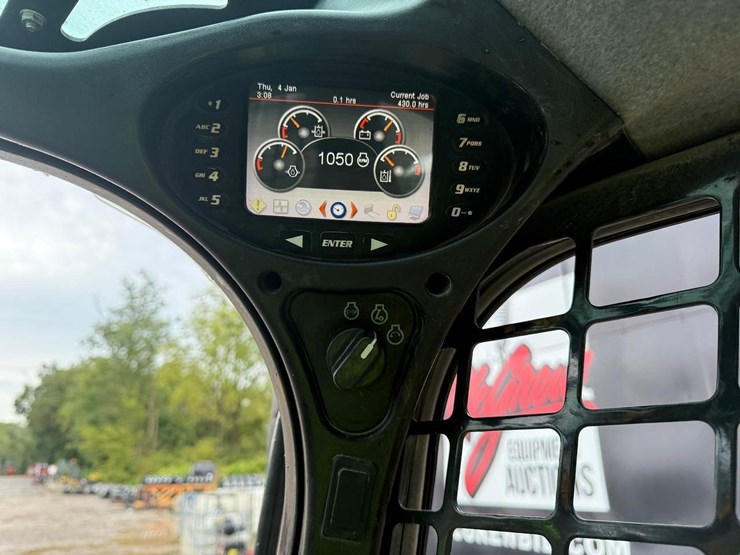 2024-bobcat-t450-image-21