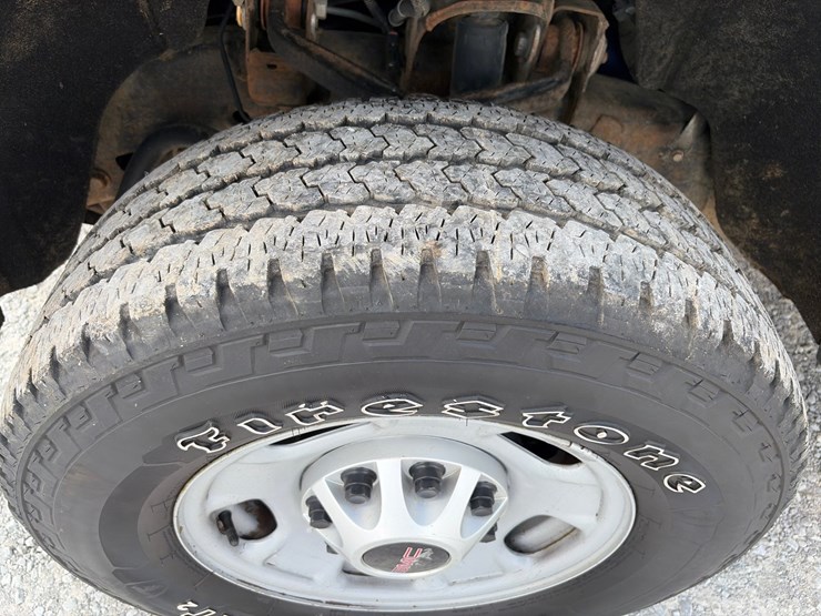 #251-•-2015-gmc-sierra-service-truck-image-2