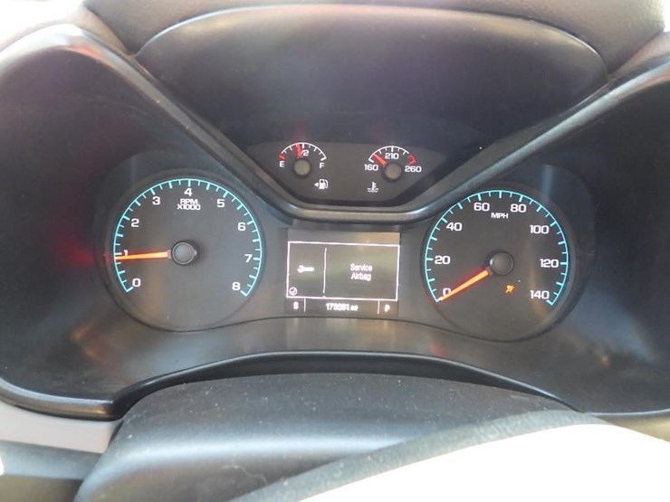 2016-chevrolet-colorado-image-28