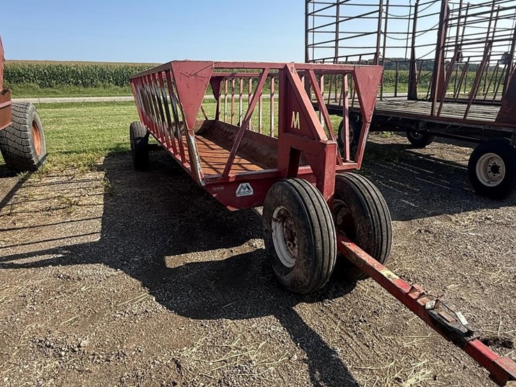 #117-•-16'-notch-mfg-feeder-wagon-image-4