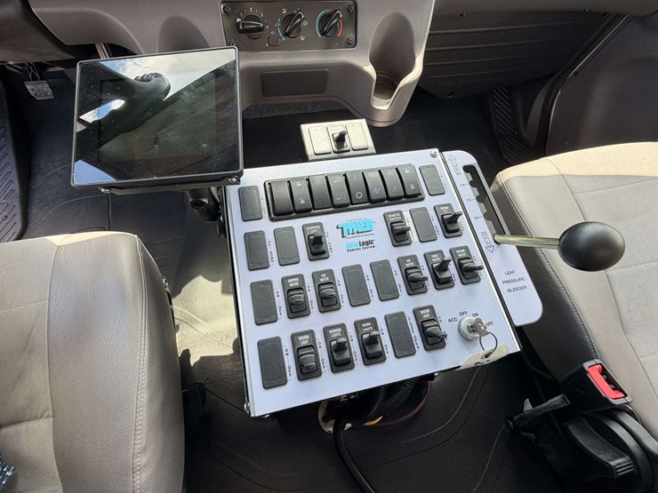 2022-tymco-600-image-16