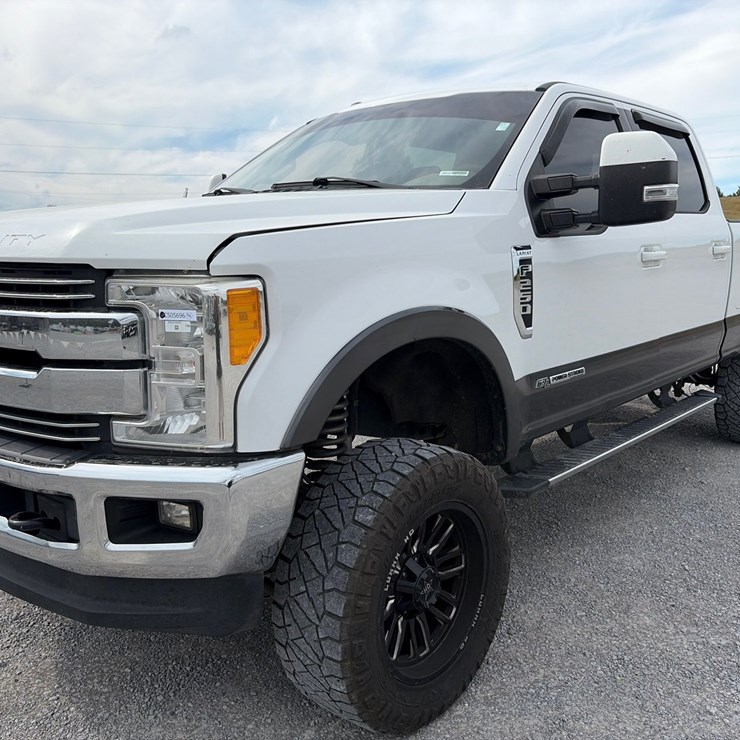 2017 FORD F250 LARIAT