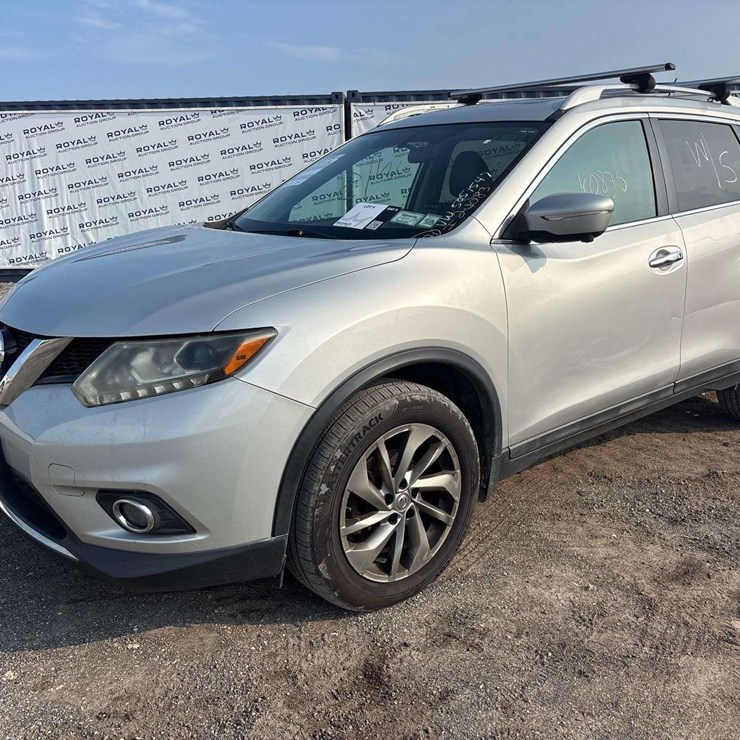 2015 NISSAN ROGUE
