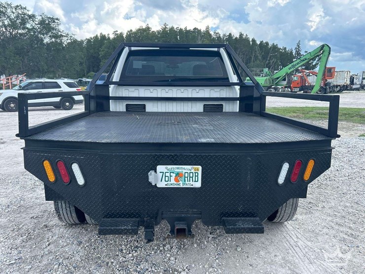 2017-ford-f550-image-25