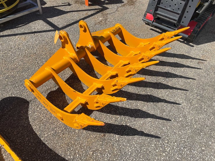 caterpillar-307-image-3