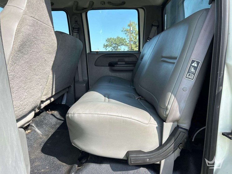 2008-ford-f750-image-23