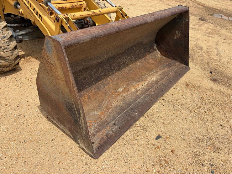 new-holland-555e-image-9