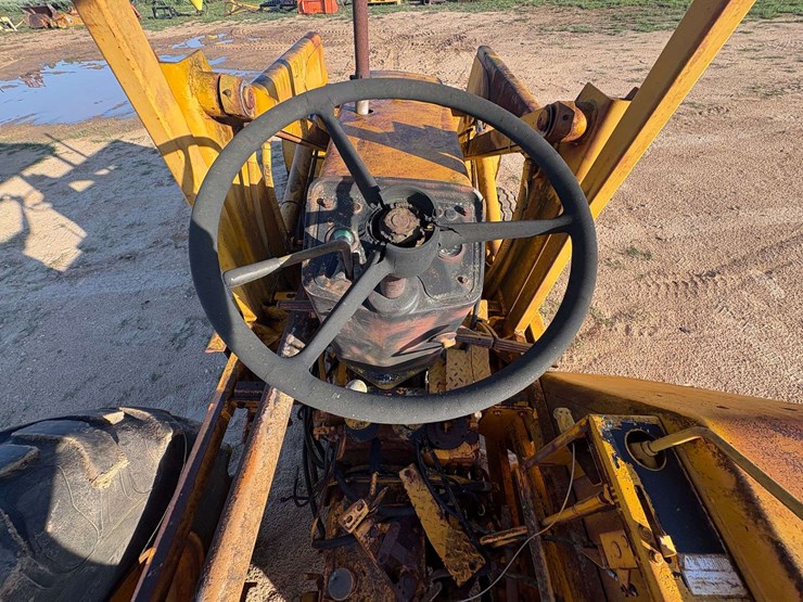 deere-410d-image-16