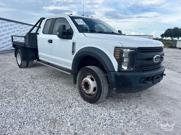 2017-ford-f550-image-2