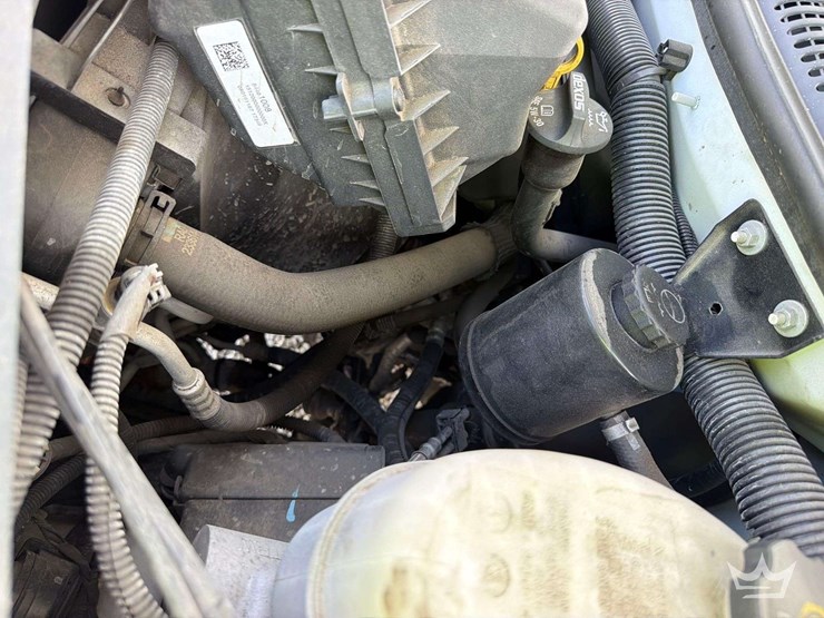 2018-chevrolet-express-g2500-image-30