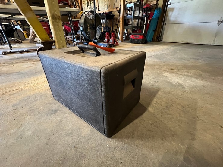 #5728-•-portable-craftsman-tool-box-with-contents-image-3