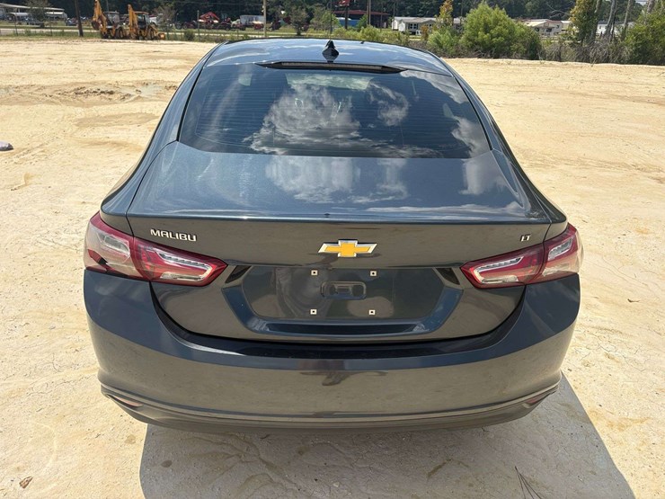2019-chevrolet-malibu-4-door-sedan-(161,329-miles)-image-6