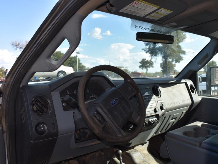 2012-ford-f550-image-8