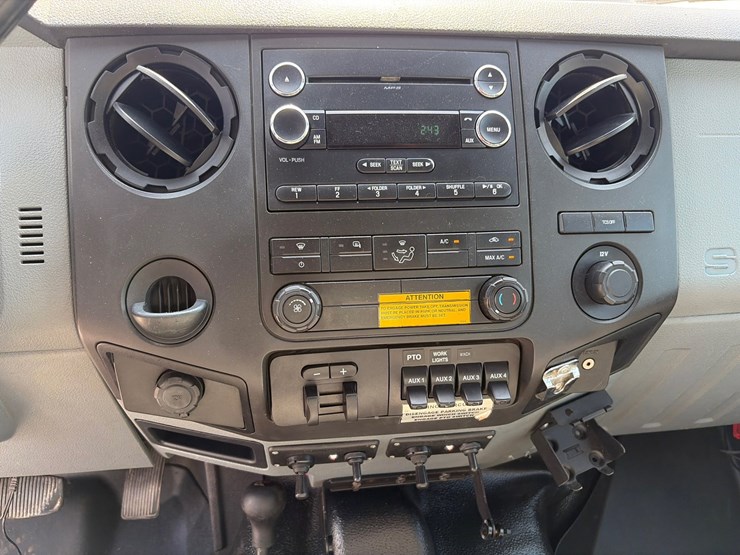 2012-ford-f550-image-19
