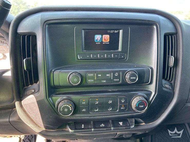 2016-chevrolet-silverado-3500-image-16