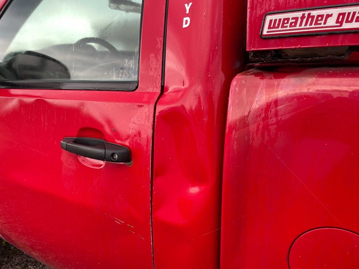 2010-gmc-2500-image-39