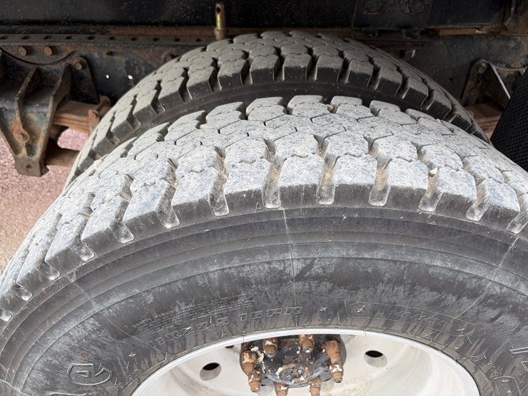 #271-•-1988-international-2375-single-axle-dump-truck-image-4