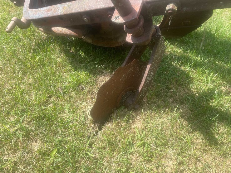 #1638-•-3-bottom-moldboard-plow-image-6