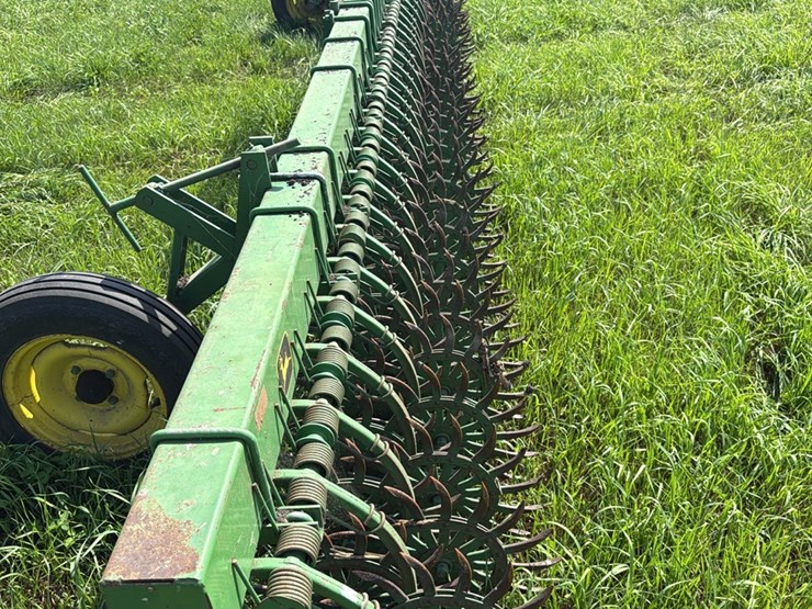 john-deere-400-image-5
