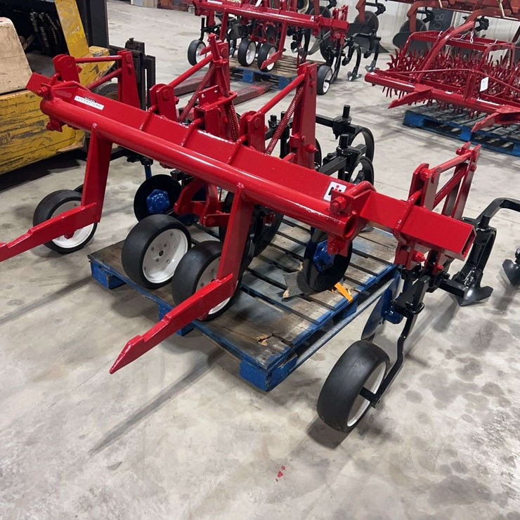International Harvester Two Row Fast-Hitch Hiller Cultivator