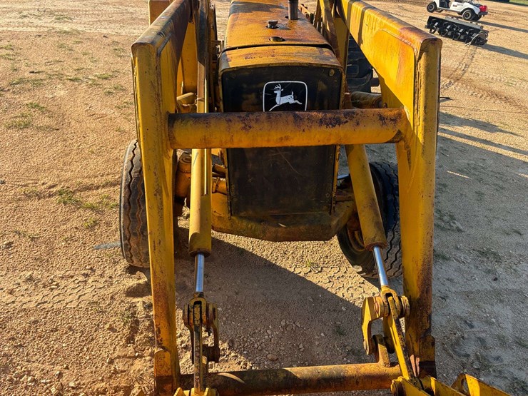 deere-410d-image-7
