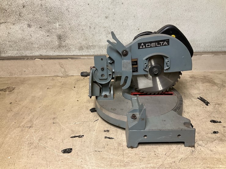 #117-•-delta-8-1/4"-compound-miter-saw-image-5