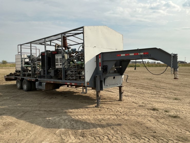 2014-john-deere-4045t-image-3