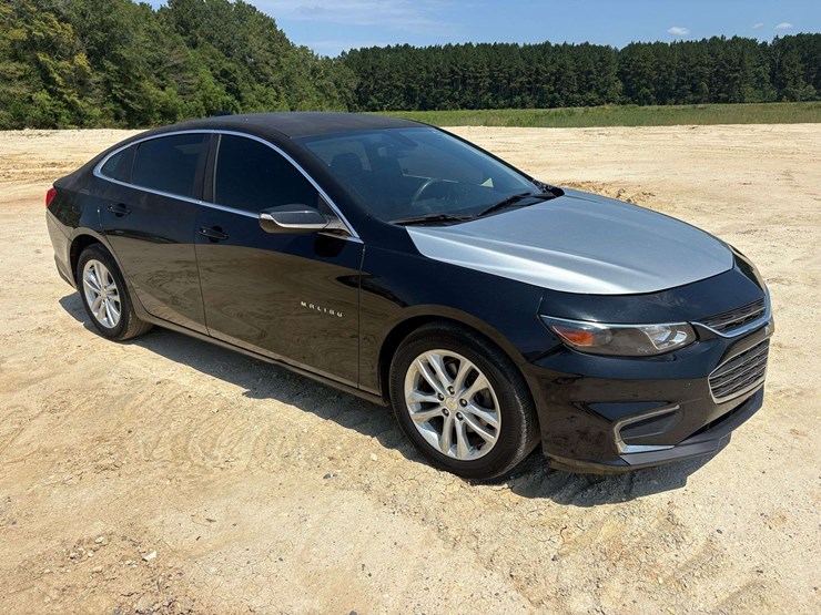 2018-chevrolet-malibu-4-door-sedan-(119,692-miles)-image-4