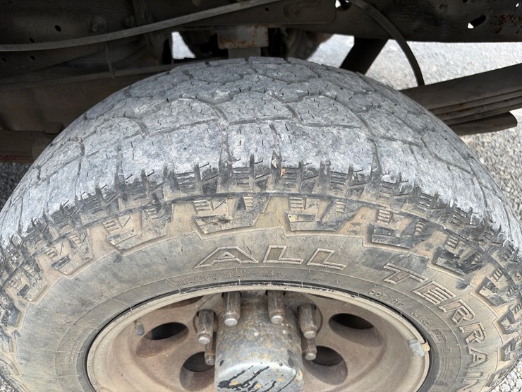 2001-ford-f250-xl-image-4